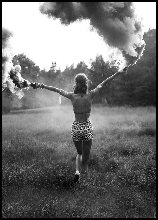 Wild And Smoke Hippie Girl Plakat - Posterbox.no