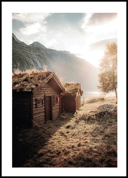 Poster Rustikale Häuser bei Sonnenuntergang von Lovatnet Lake 