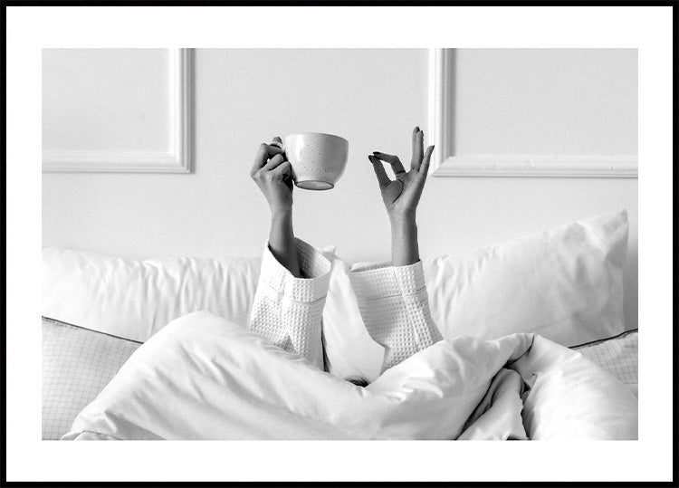 Woman With Coffee Cup On The Bed Plakat - Posterbox.no