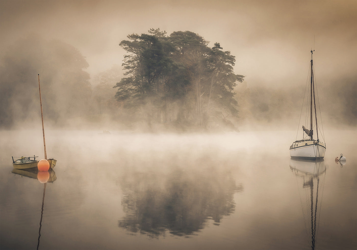 Poster Zwei Boote im Nebel 